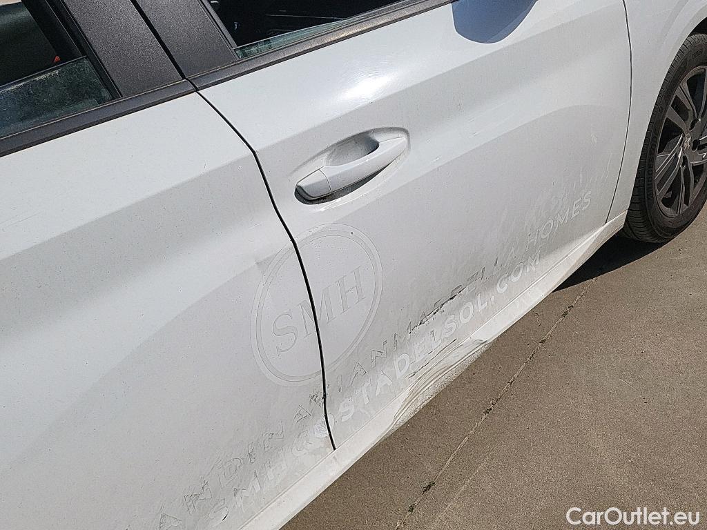  Peugeot  208 PEUGEOT  / 2019 / 5P / berlina con portón BlueHDi 73kW (100CV) Active Pack (AC) #7