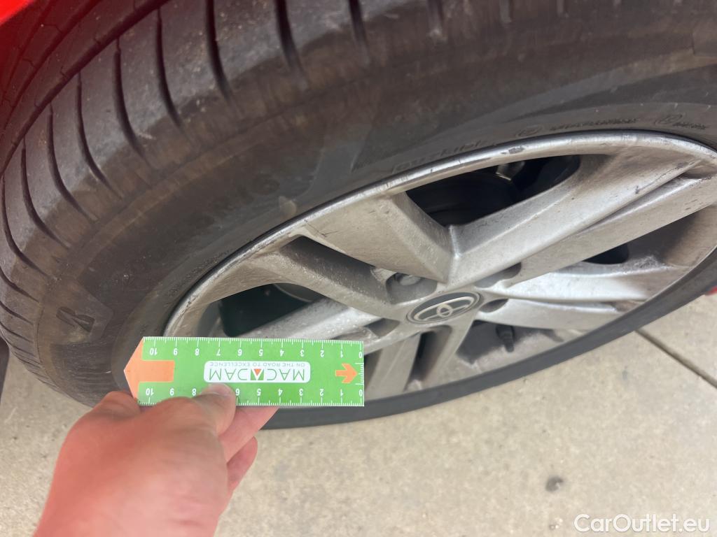  Toyota  Corolla TOYOTA  1.8 125H ACTIVE TECH E-CVT #23