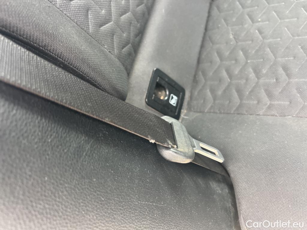  Toyota  Corolla TOYOTA  1.8 125H ACTIVE TECH E-CVT #41