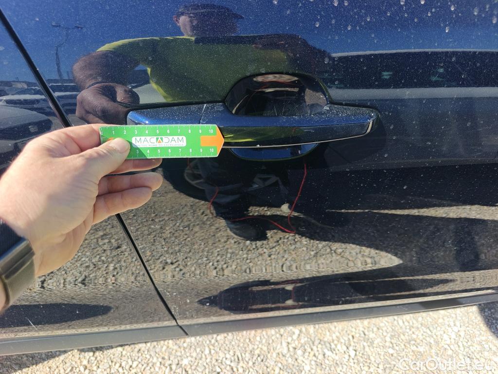  Jaguar  F-PACE JAGUAR  / 2015 / 5P / todoterreno 2.0L i4D 120kW Prestige #29