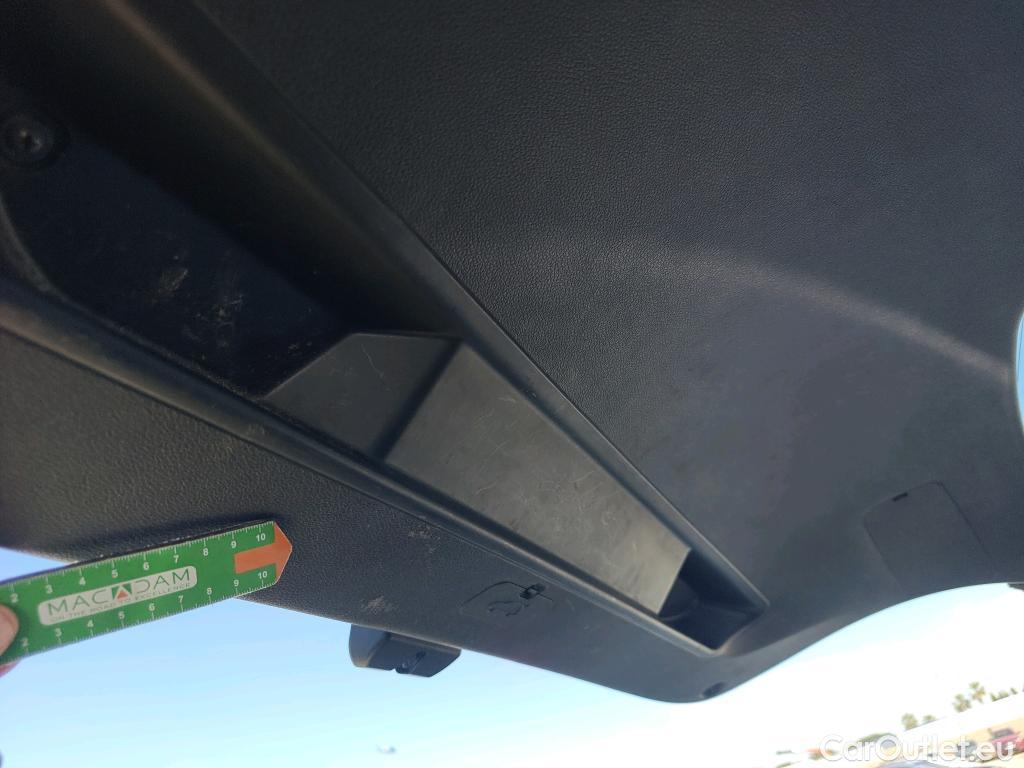  Hyundai  Tucson HYUNDAI  / 2018 / 5P / todoterreno 1.6 CRDI 85kW (116CV) 48V SLE 4X2(SP)(SL) #9