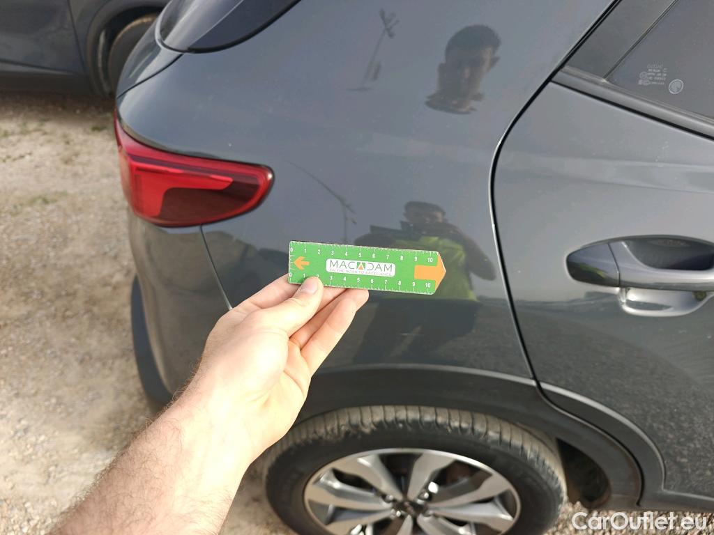  KIA  STONIC KIA  / 2017 / 5P / todoterreno 1.0 T-GDi 74kW (100CV) MHEV iMT Concept #16