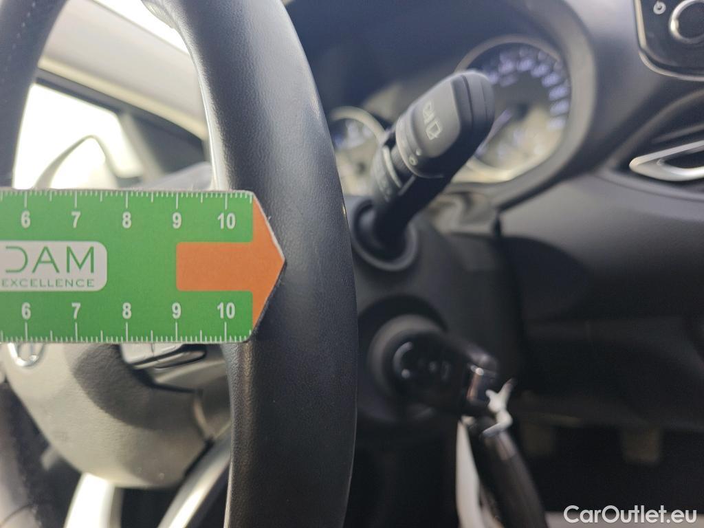  Hyundai  i30 HYUNDAI  / 2020 / 5P / berlina con portón 1.5 DPI Klass SLX #26