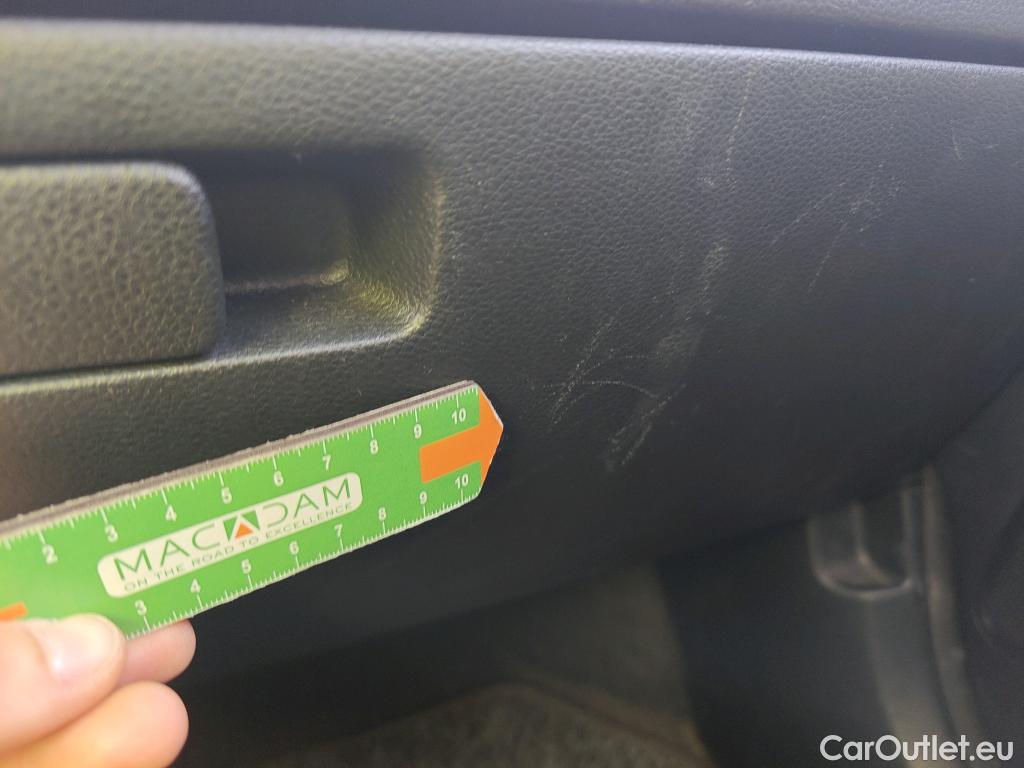  KIA  STONIC KIA  / 2017 / 5P / todoterreno 1.0 T-GDi 74kW (100CV) MHEV iMT Concept #27