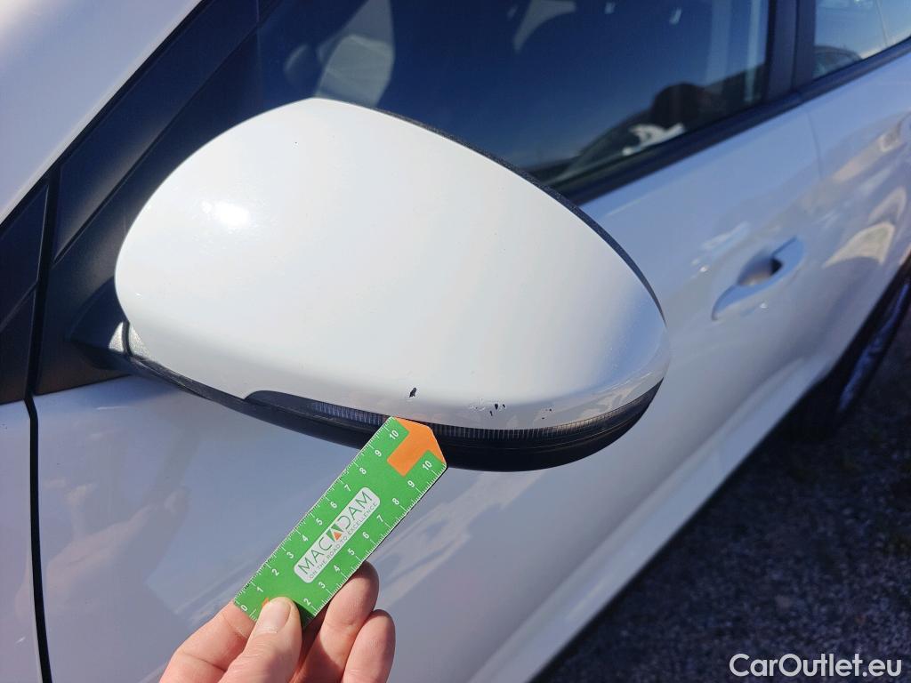  Hyundai  Tucson HYUNDAI  / 2018 / 5P / todoterreno 1.6 CRDI 85kW (116CV) 48V SLE 4X2(SP)(SL) #21