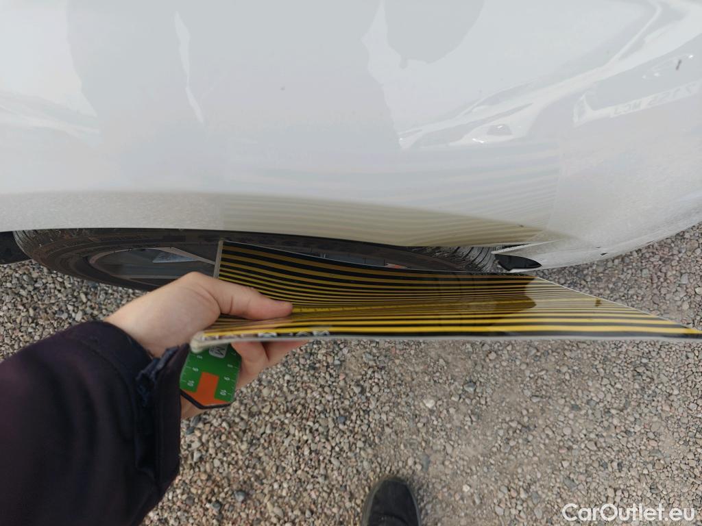  Hyundai  i30 HYUNDAI  / 2020 / 5P / berlina con portón 1.5 DPI Klass SLX #18