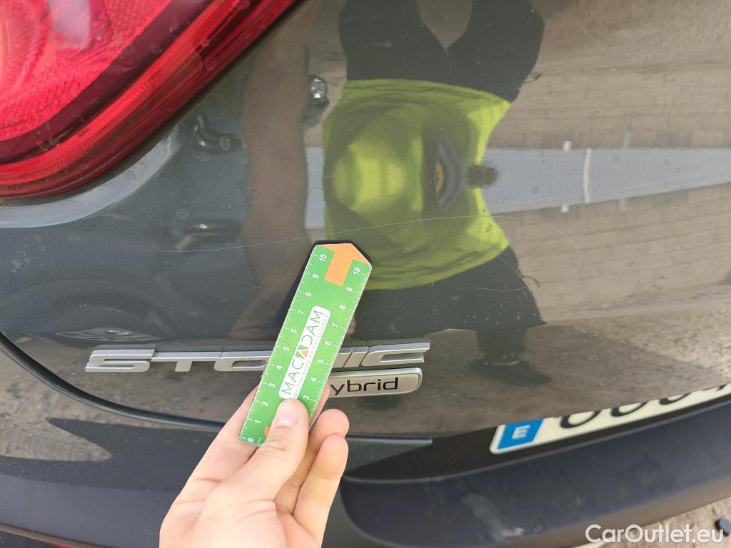  KIA  STONIC KIA  / 2017 / 5P / todoterreno 1.0 T-GDi 74kW (100CV) MHEV iMT Concept #12