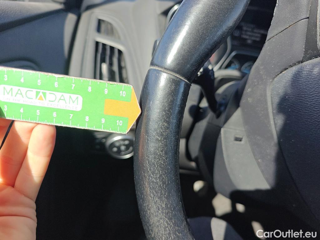  Ford  Focus FORD  5p 3G berlina con portón 1.5 TDCi E6 70kW (95CV) Trend+ #60