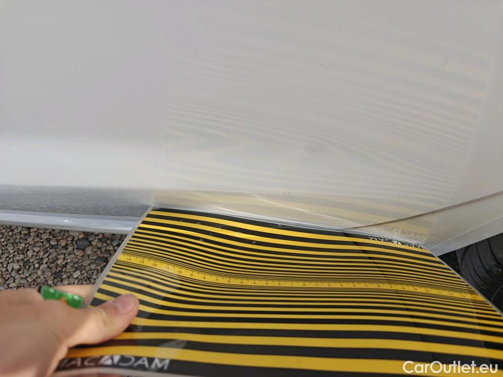  Hyundai  i30 HYUNDAI  / 2020 / 5P / berlina con portón 1.5 DPI Klass SLX #16