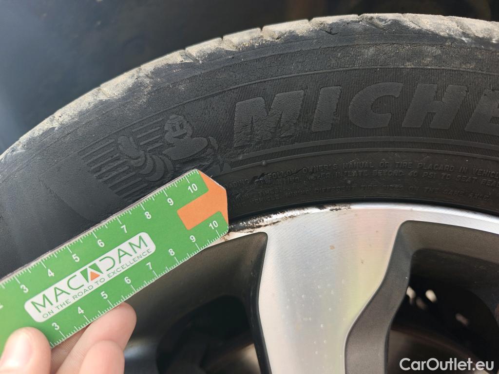  KIA  STONIC KIA  / 2017 / 5P / todoterreno 1.0 T-GDi 74kW (100CV) MHEV iMT Concept #22