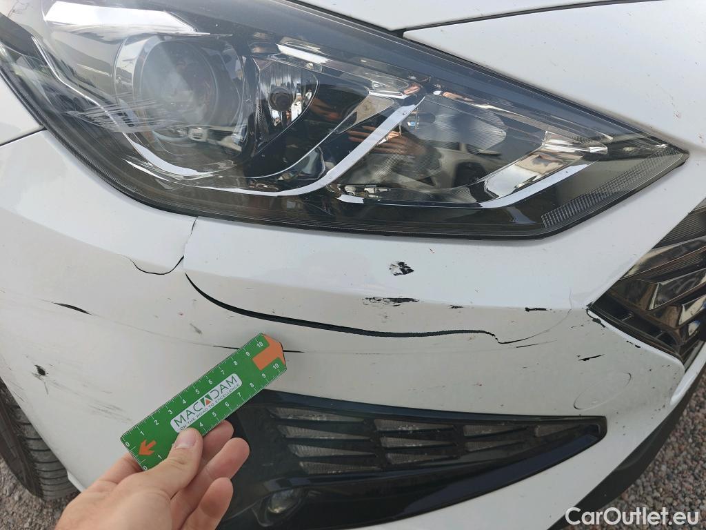  Hyundai  i30 HYUNDAI  / 2020 / 5P / berlina con portón 1.5 DPI Klass SLX #2