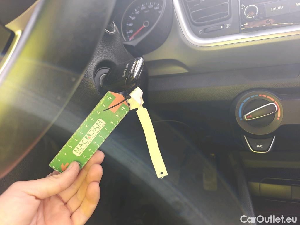  KIA  STONIC KIA  / 2017 / 5P / todoterreno 1.0 T-GDi 74kW (100CV) MHEV iMT Concept #2