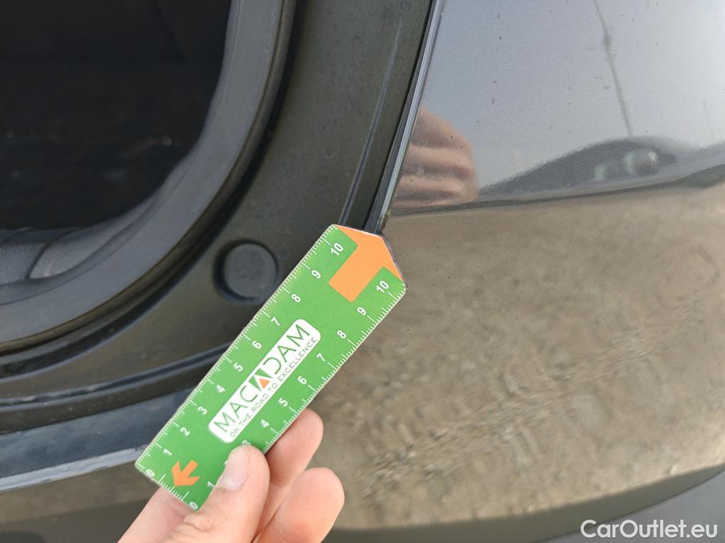  KIA  STONIC KIA  / 2017 / 5P / todoterreno 1.0 T-GDi 74kW (100CV) MHEV iMT Concept #33