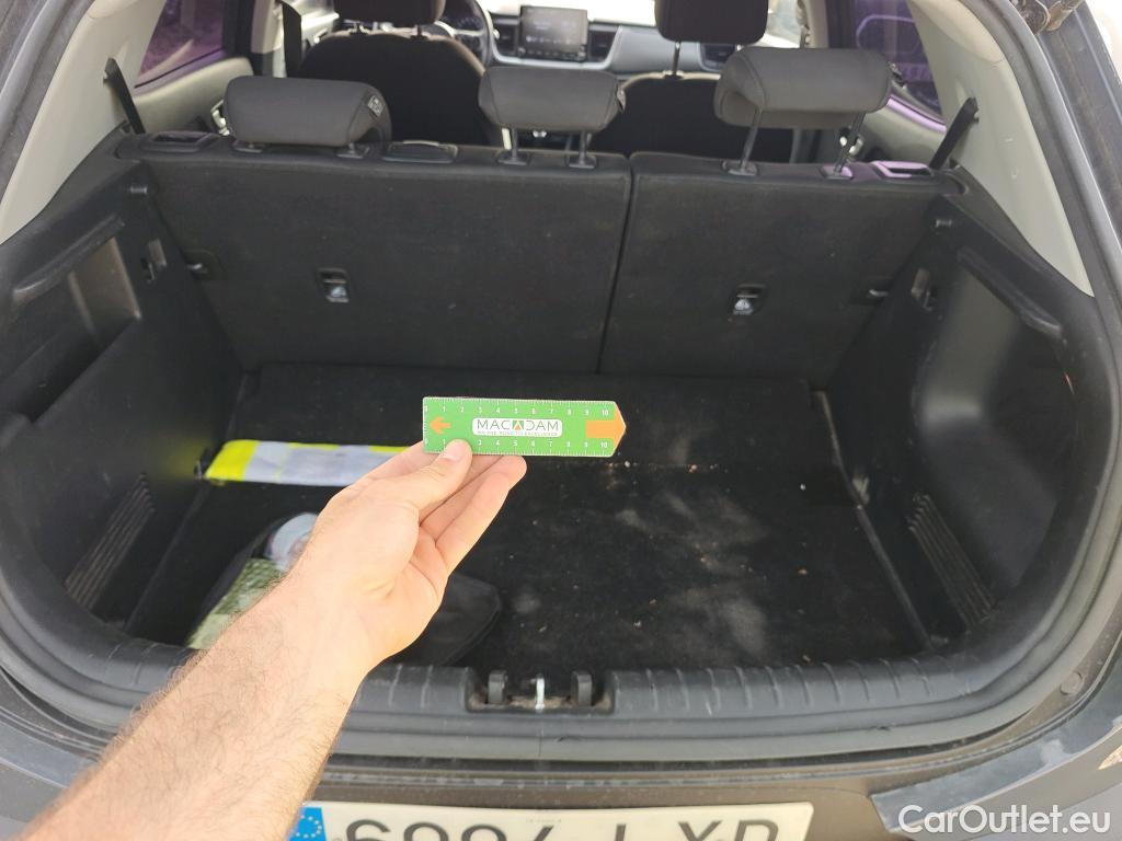  KIA  STONIC KIA  / 2017 / 5P / todoterreno 1.0 T-GDi 74kW (100CV) MHEV iMT Concept #4