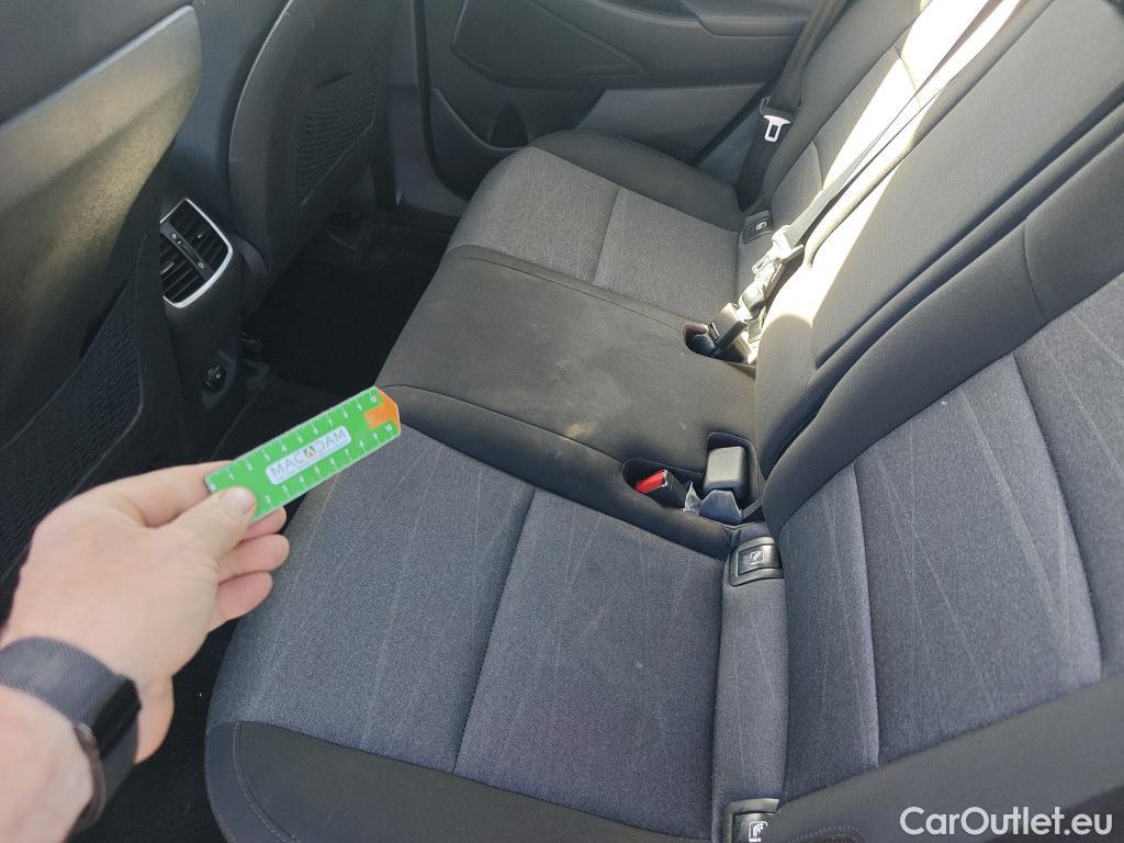  Hyundai  Tucson HYUNDAI  / 2018 / 5P / todoterreno 1.6 CRDI 85kW (116CV) 48V SLE 4X2(SP)(SL) #5