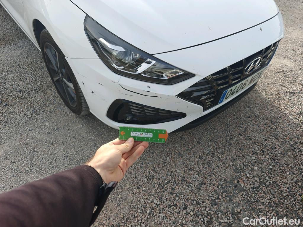  Hyundai  i30 HYUNDAI  / 2020 / 5P / berlina con portón 1.5 DPI Klass SLX #1