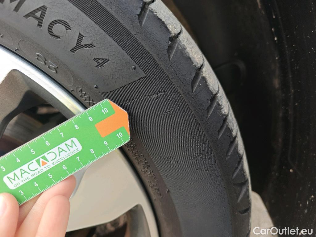  KIA  STONIC KIA  / 2017 / 5P / todoterreno 1.0 T-GDi 74kW (100CV) MHEV iMT Concept #19