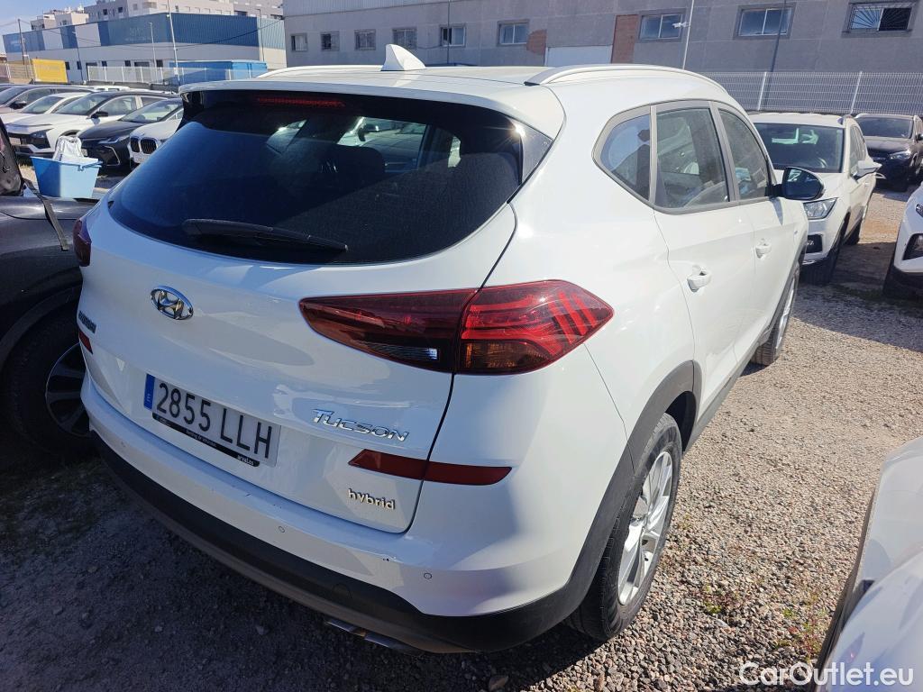  Hyundai  Tucson HYUNDAI  / 2018 / 5P / todoterreno 1.6 CRDI 85kW (116CV) 48V SLE 4X2(SP)(SL) #15