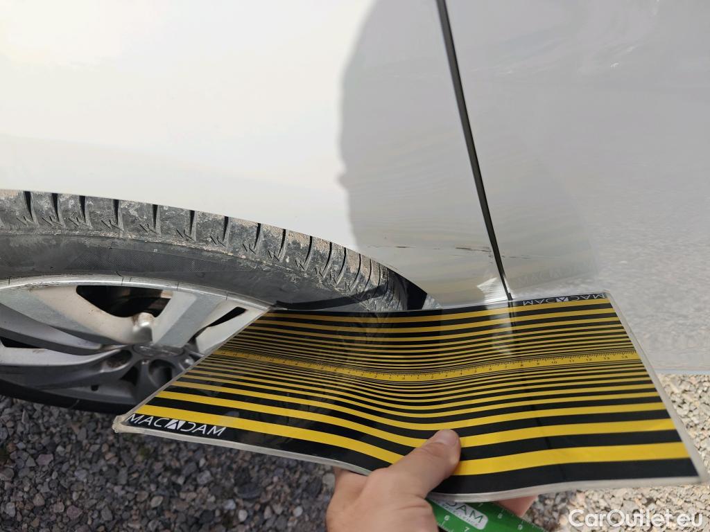  Peugeot  308 PEUGEOT  / 2017 / 5P / berlina con portón 5p Active Pack BlueHDi 130 S&S #4