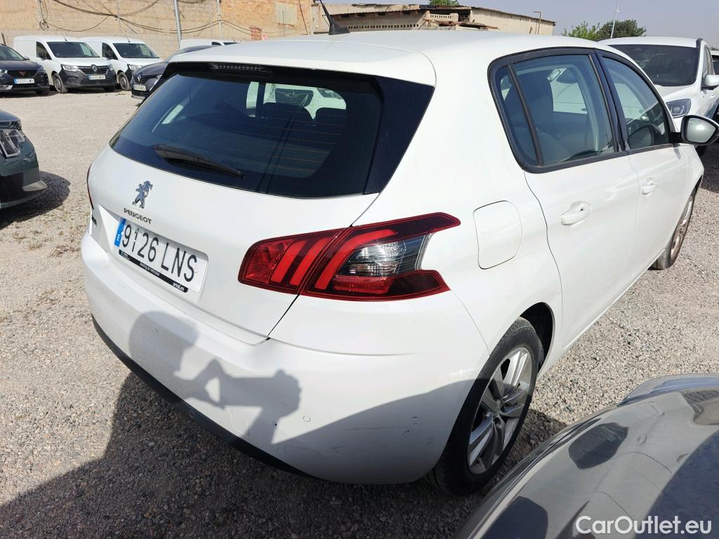  Peugeot  308 PEUGEOT  / 2017 / 5P / berlina con portón 5p Active Pack BlueHDi 130 S&S #28