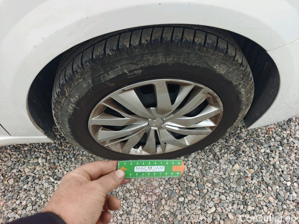  Peugeot  208  Active 1.2 Puretech 75CV MT5 E6d #29