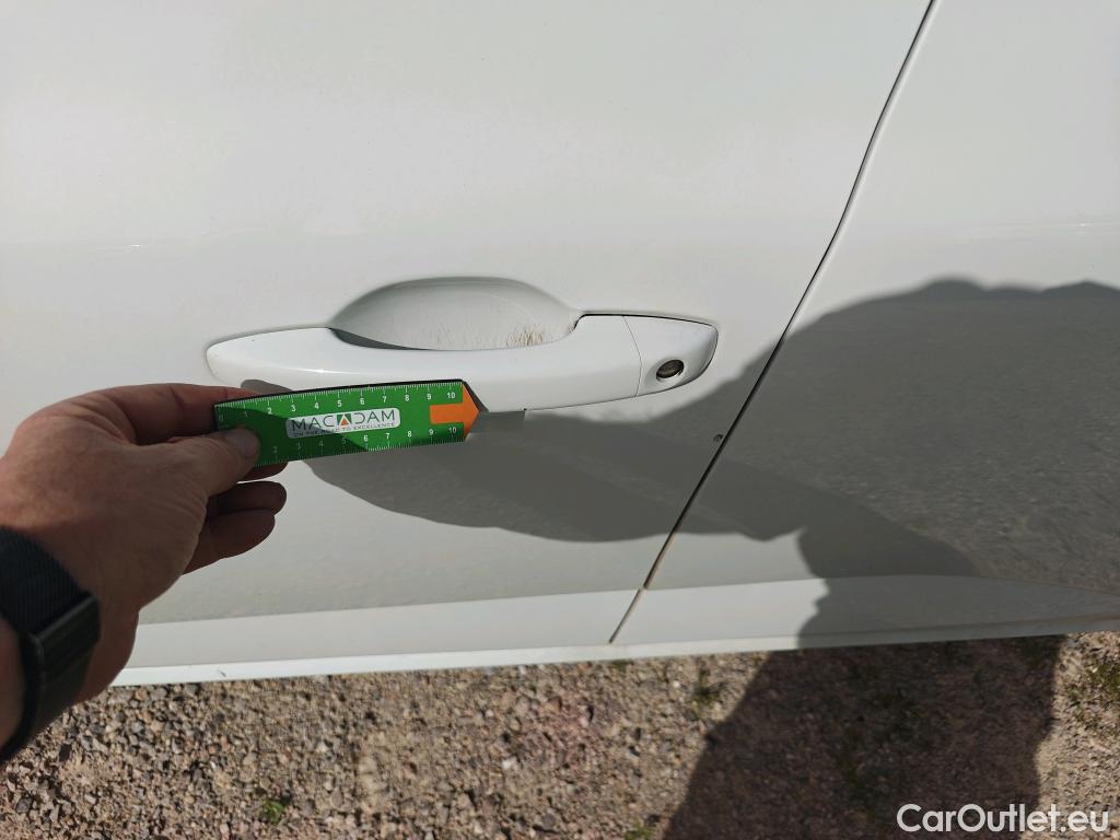  Renault  Megane RENAULT Mégane / 2020 / 5P / berlina con portón Equilibre Blue dCi 85 kW (115CV) #15