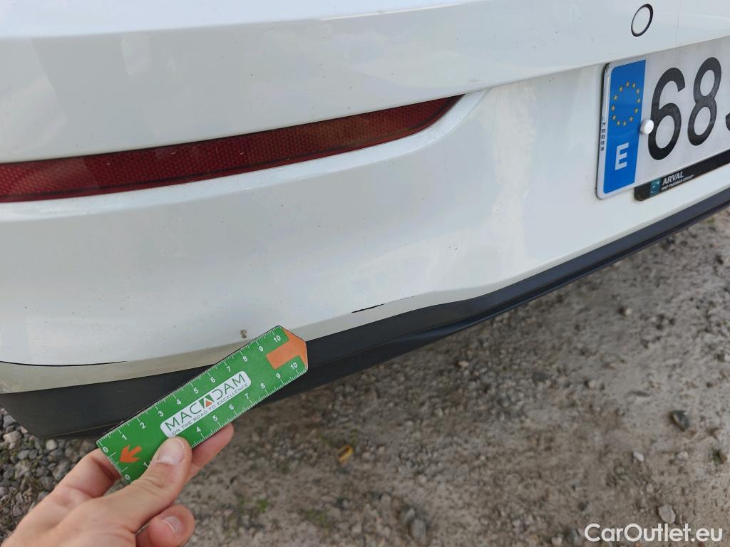  Volkswagen  Golf  VOLKSWAGEN / 2020 / 5P / berlina con portón Life 1.0 eTSI 81kW (110CV) DSG #16