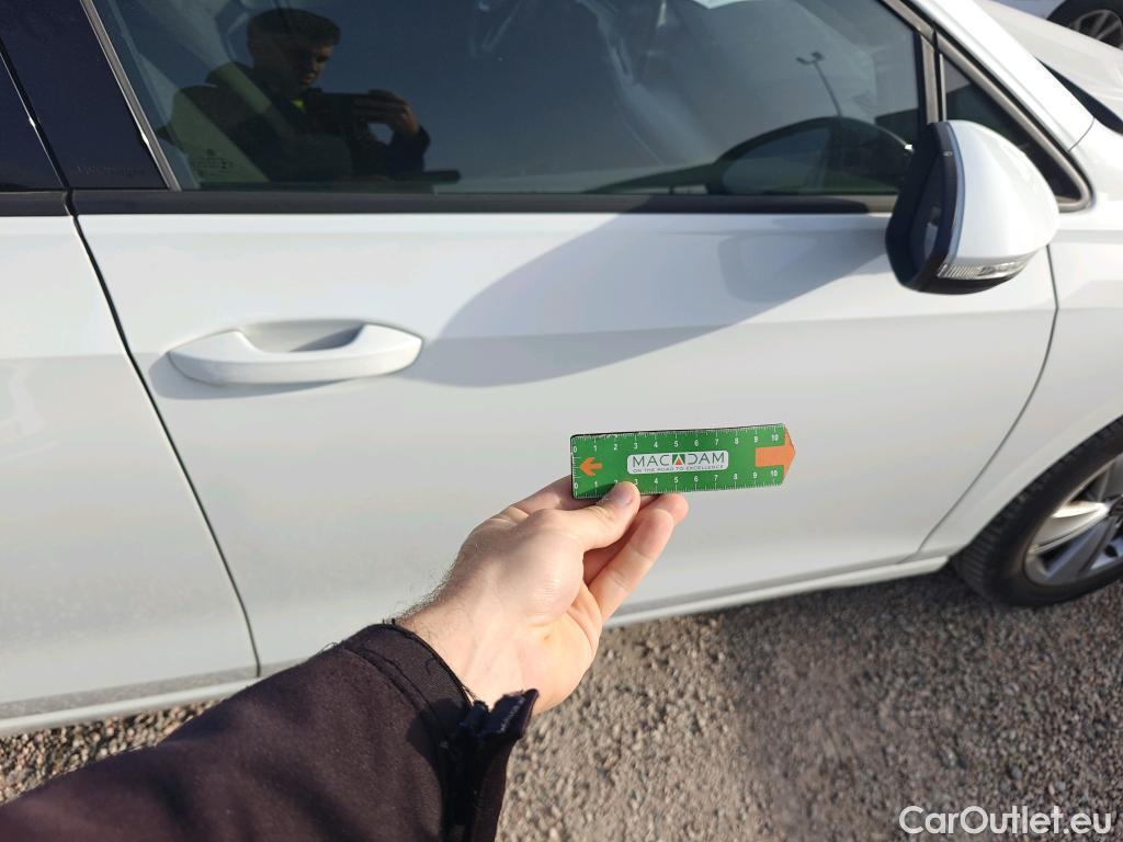  Volkswagen  Golf  VOLKSWAGEN / 2020 / 5P / berlina con portón Life 1.0 eTSI 81kW (110CV) DSG #33