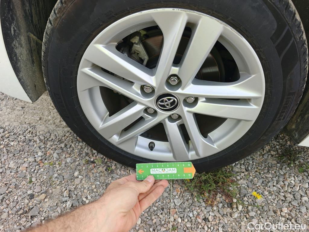  Toyota  Corolla TOYOTA  1.8 125H ACTIVE TECH E-CVT #10