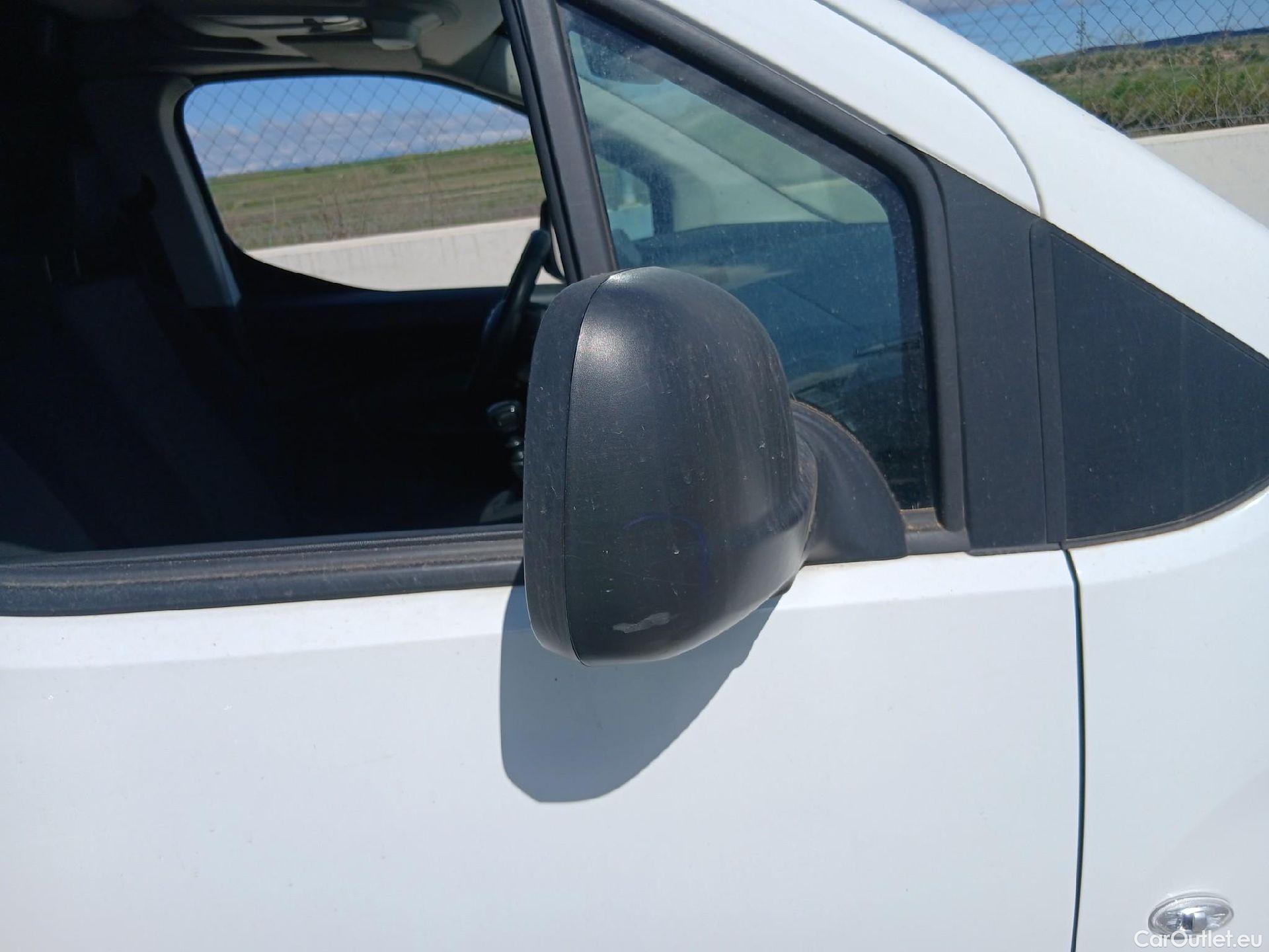  Citroen  Berlingo CITROEN  / 2018 / 3P / furgón derivado de turismo Talla M BlueHDi 100 CONTROL (AC2) #13