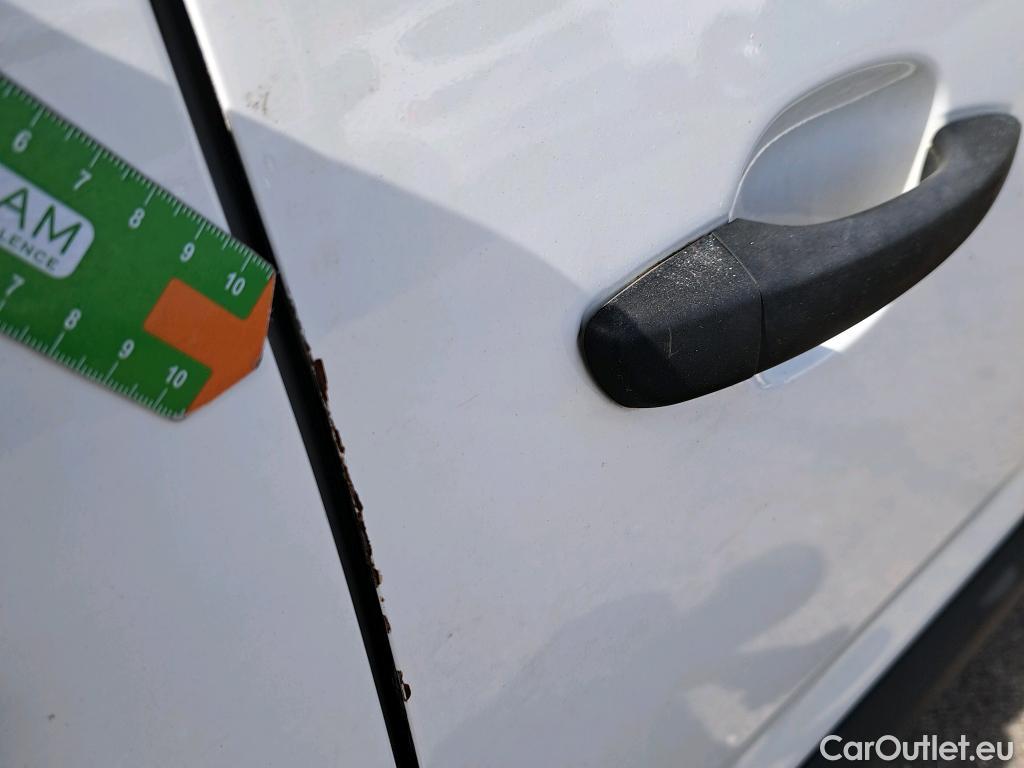  Citroen  Berlingo CITROEN  COMBI Talla M BlueHDi 100 S&S LIVE #24