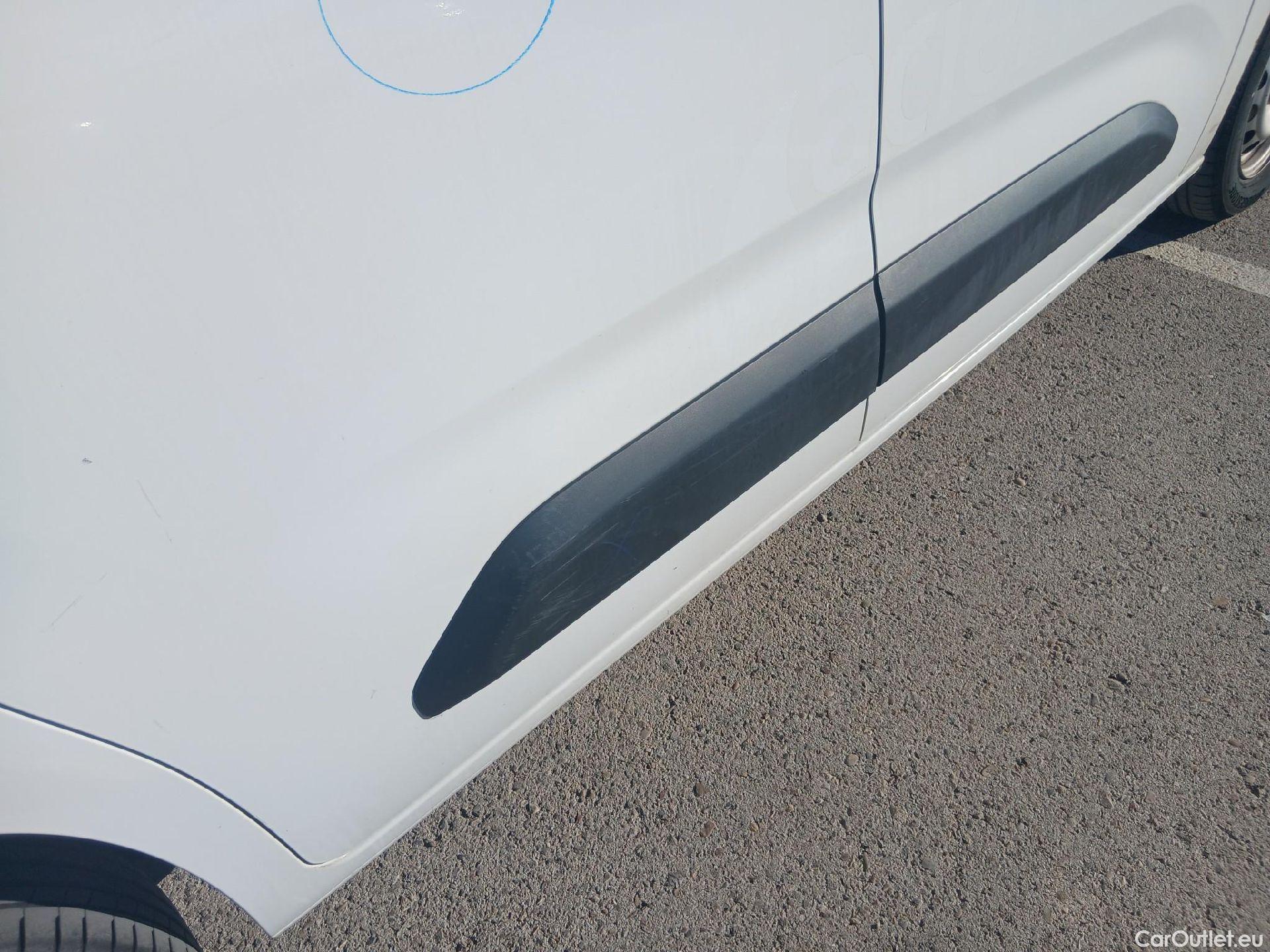  Fiat  Doblo FIAT Doblò / 2022 / 4P / furgón derivado de turismo Furgón 1.5 BlueHDi 100 1000kg L1H1 (AC2) #15