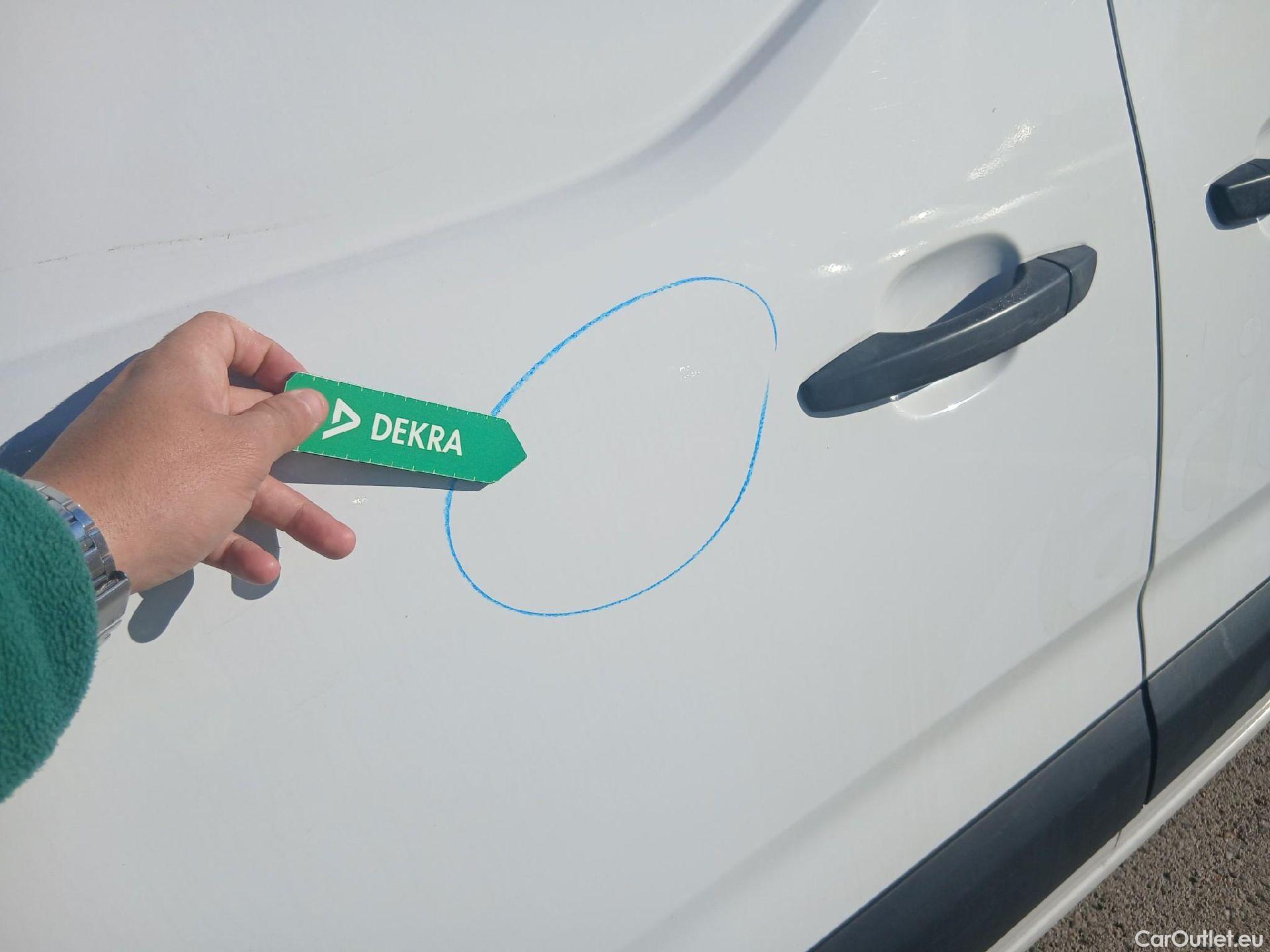  Fiat  Doblo FIAT Doblò / 2022 / 4P / furgón derivado de turismo Furgón 1.5 BlueHDi 100 1000kg L1H1 (AC2) #17