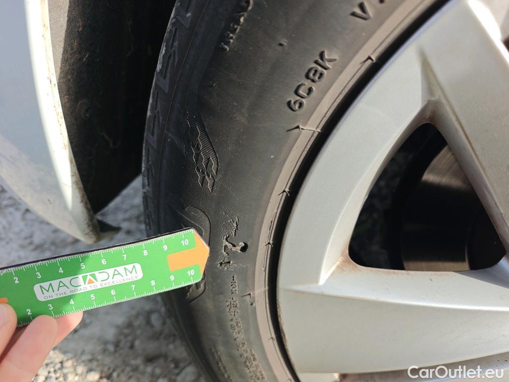  Volkswagen  Golf  VOLKSWAGEN / 2020 / 5P / berlina con portón Life 1.0 eTSI 81kW (110CV) DSG #8