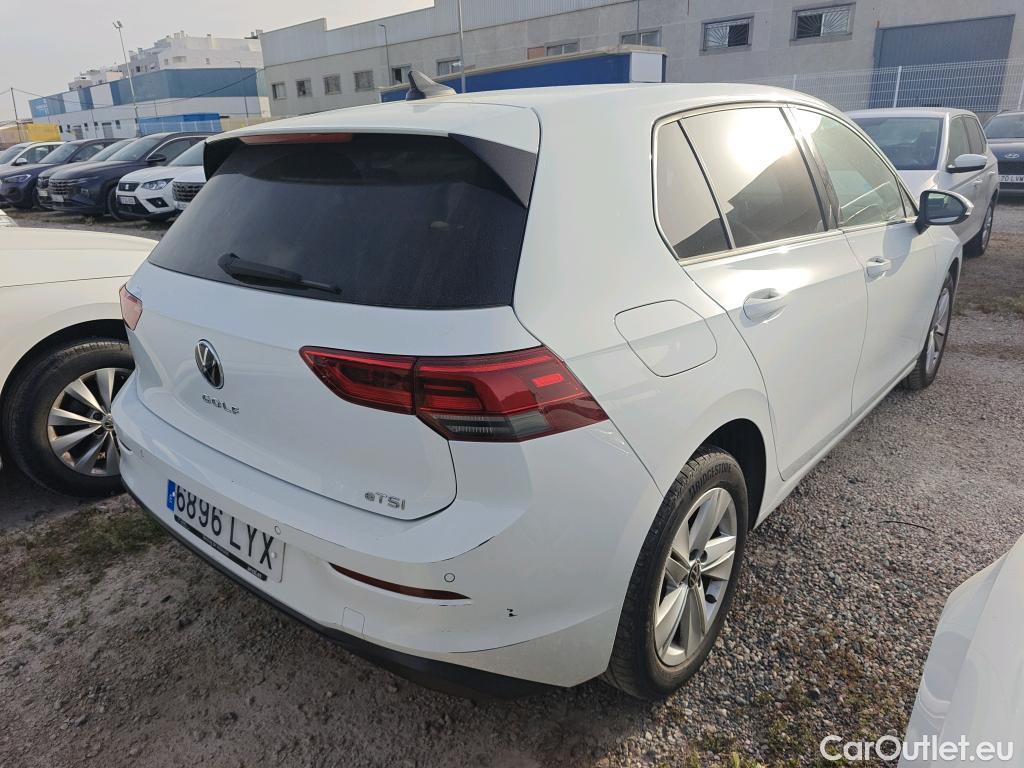  Volkswagen  Golf  VOLKSWAGEN / 2020 / 5P / berlina con portón Life 1.0 eTSI 81kW (110CV) DSG #10