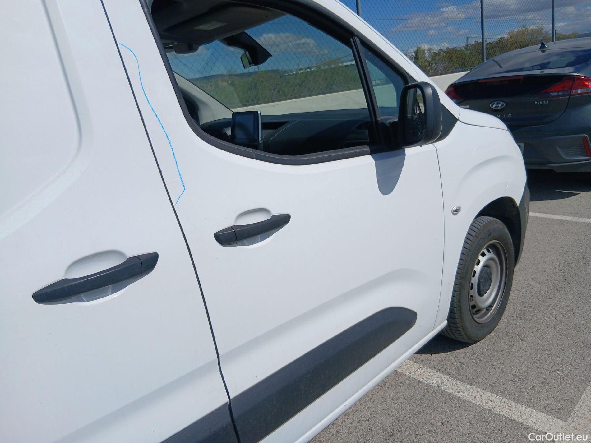  Citroen  Berlingo CITROEN  / 2018 / 3P / furgón derivado de turismo Talla M BlueHDi 100 CONTROL (AC2) #17