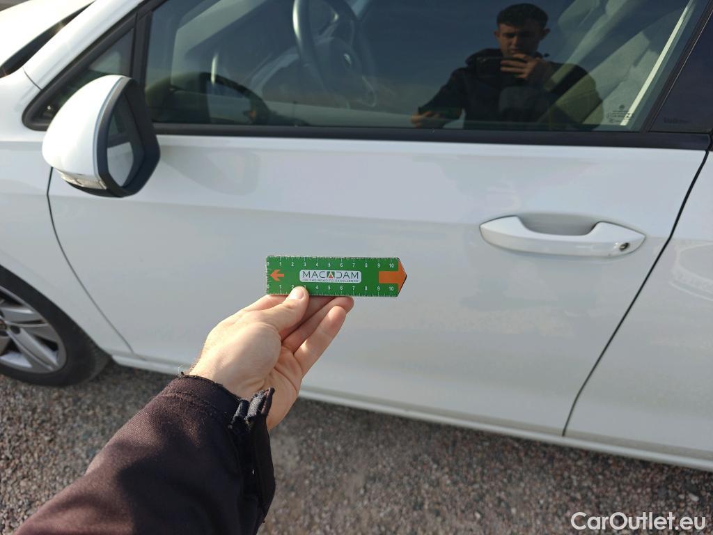  Volkswagen  Golf  VOLKSWAGEN / 2020 / 5P / berlina con portón Life 1.0 eTSI 81kW (110CV) DSG #3