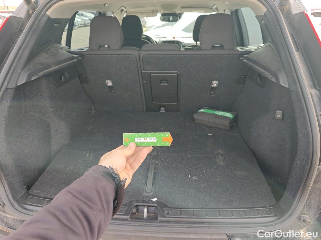  Volvo  XC 40 VOLVO XC40 / 2017 / 5P / todoterreno 1.5 T3 Momentum Pro #2