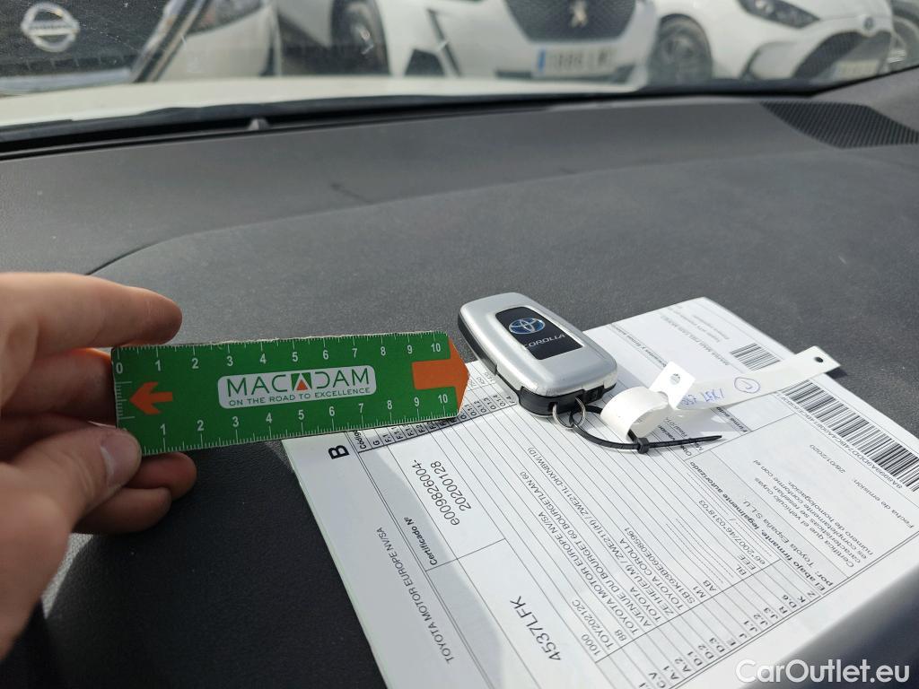  Toyota  Corolla TOYOTA  1.8 125H ACTIVE TECH E-CVT #2