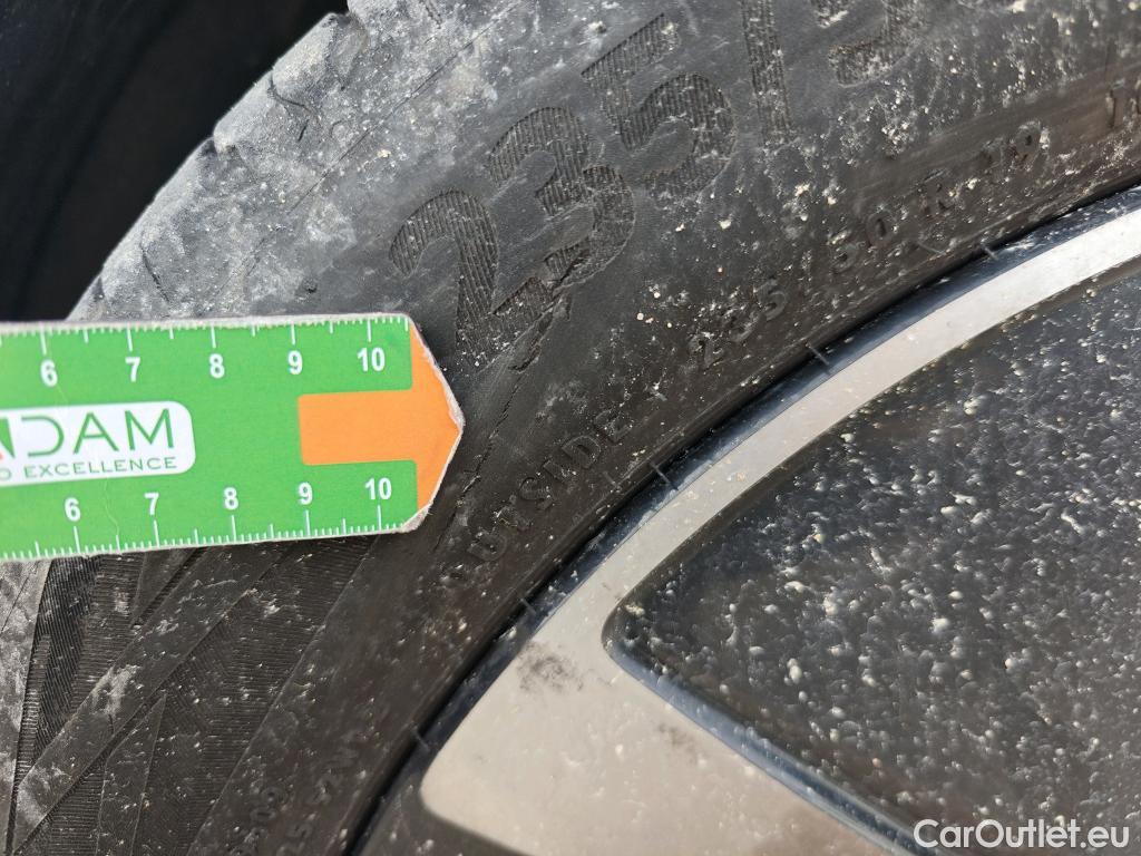  Volvo  XC 40 VOLVO XC40 / 2017 / 5P / todoterreno 1.5 T3 Momentum Pro #8