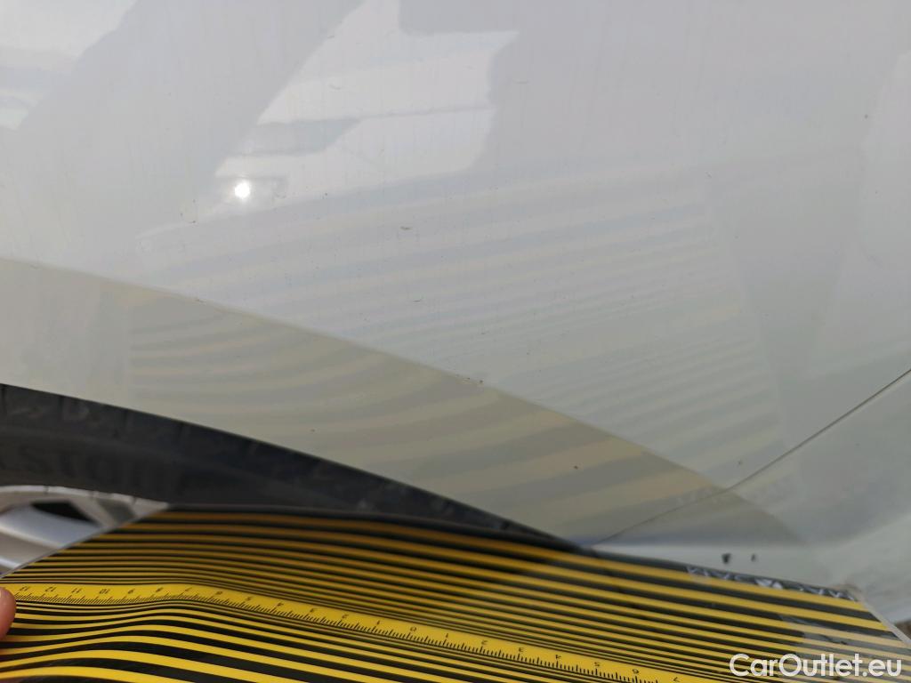  Volkswagen  Golf  VOLKSWAGEN / 2020 / 5P / berlina con portón Life 1.0 eTSI 81kW (110CV) DSG #27