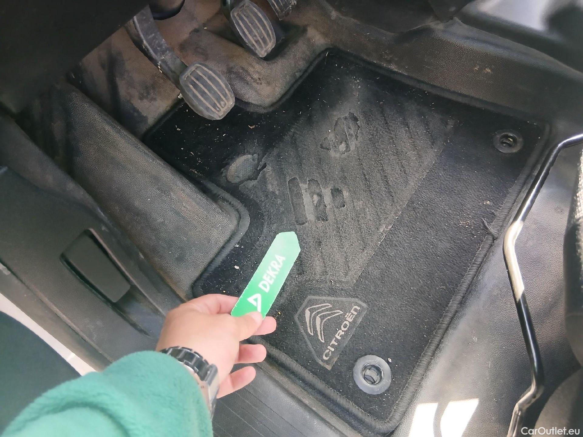  Citroen  Berlingo CITROEN  / 2018 / 3P / furgón derivado de turismo Talla M BlueHDi 100 CONTROL (AC2) #4