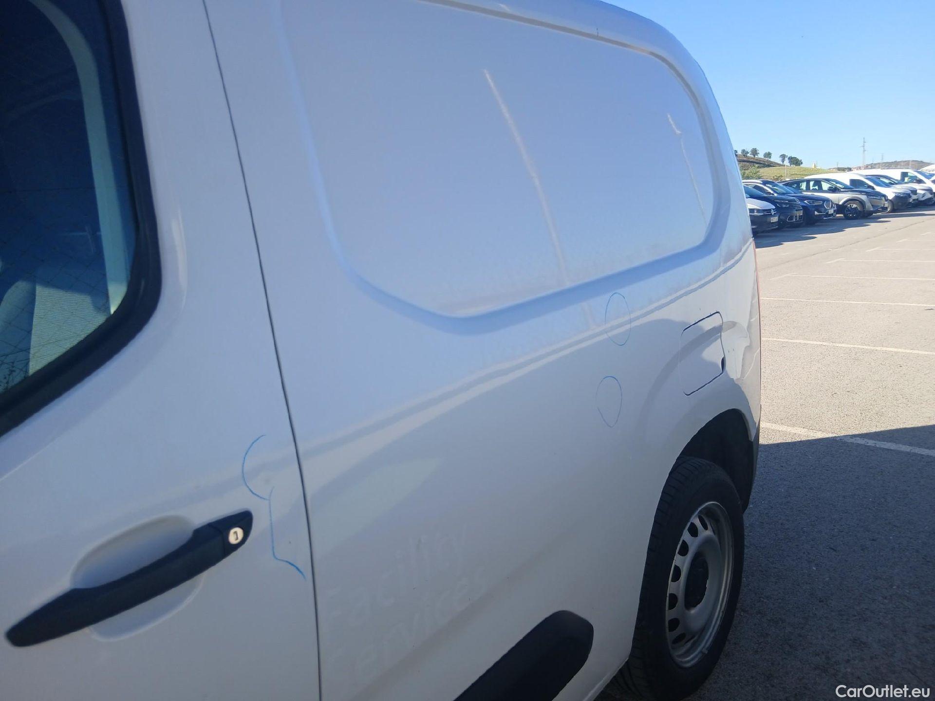  Fiat  Doblo FIAT Doblò / 2022 / 4P / furgón derivado de turismo Furgón 1.5 BlueHDi 100 1000kg L1H1 (AC2) #8