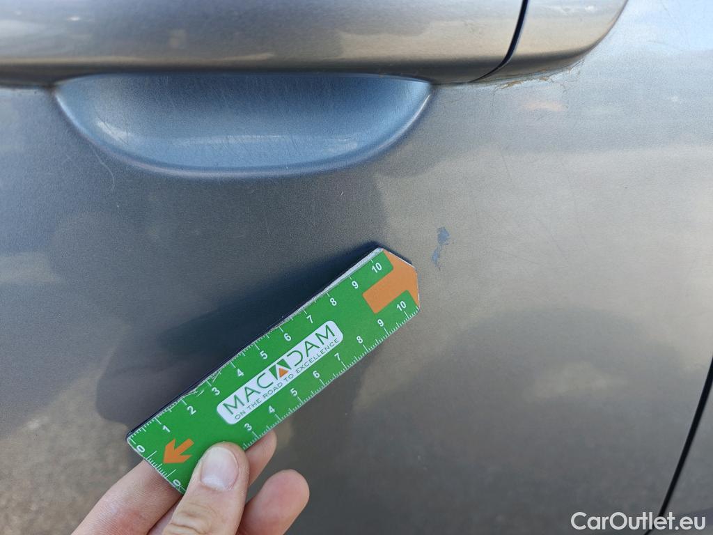  Opel  Combo OPEL  Life / 2018 / 5P / monovolumen compacto 1.5 TD 75kW (100CV) S/S Selective L (CX) #28