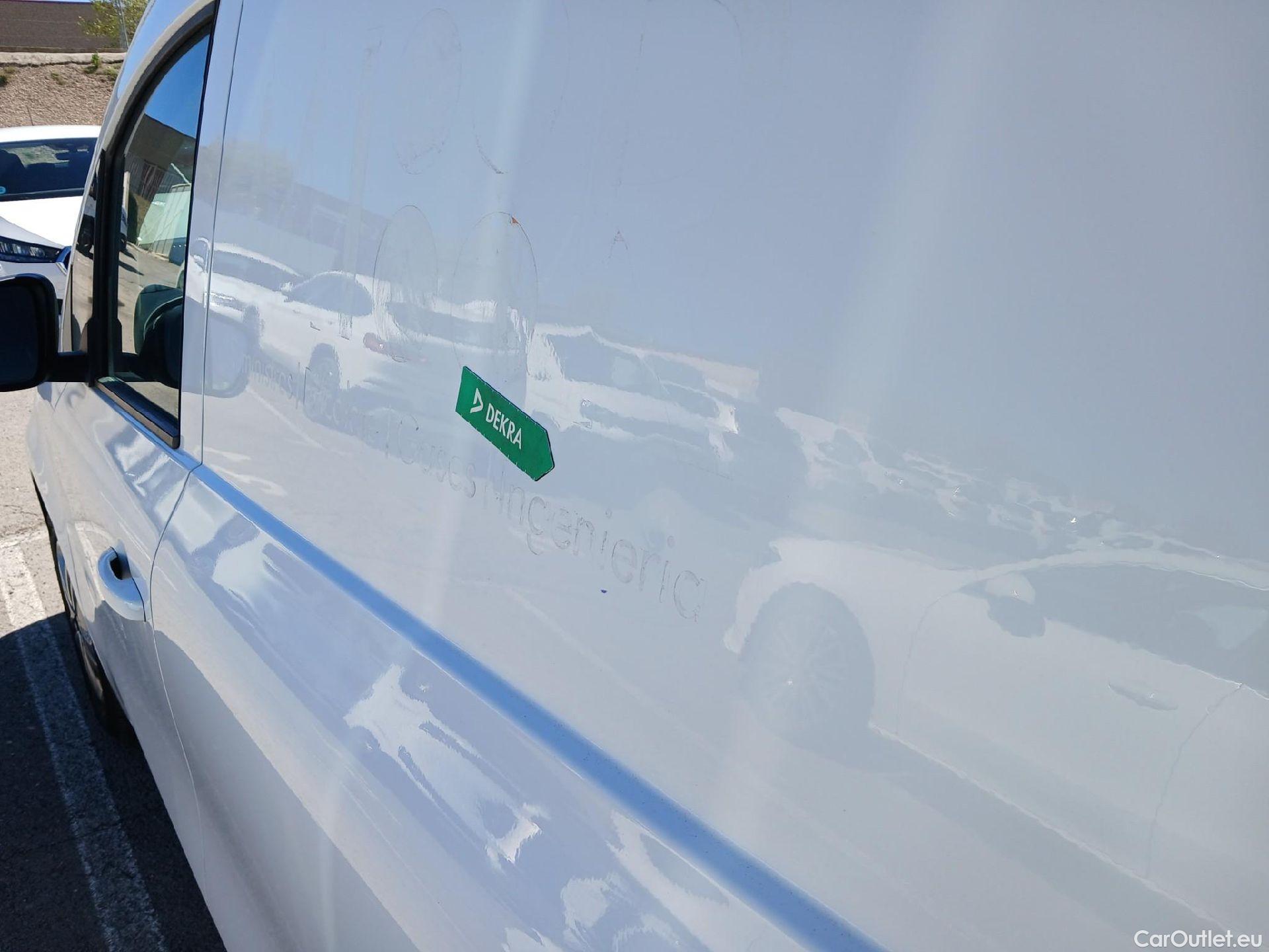  Mercedes  Citan MERCEDES-BENZ  / 2021 / 4P / furgón derivado de turismo 110 CDI 70kW Furgón Base Largo #18