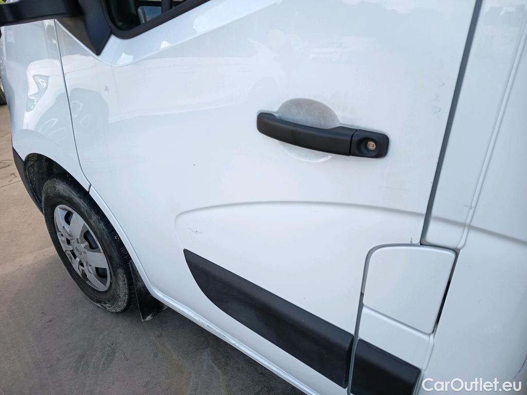  Nissan  NV400 NISSAN  / 2011 / 2P / chasis cabina L3H1 3,5T 2.3dCi 107kW FWD COMFORT #9