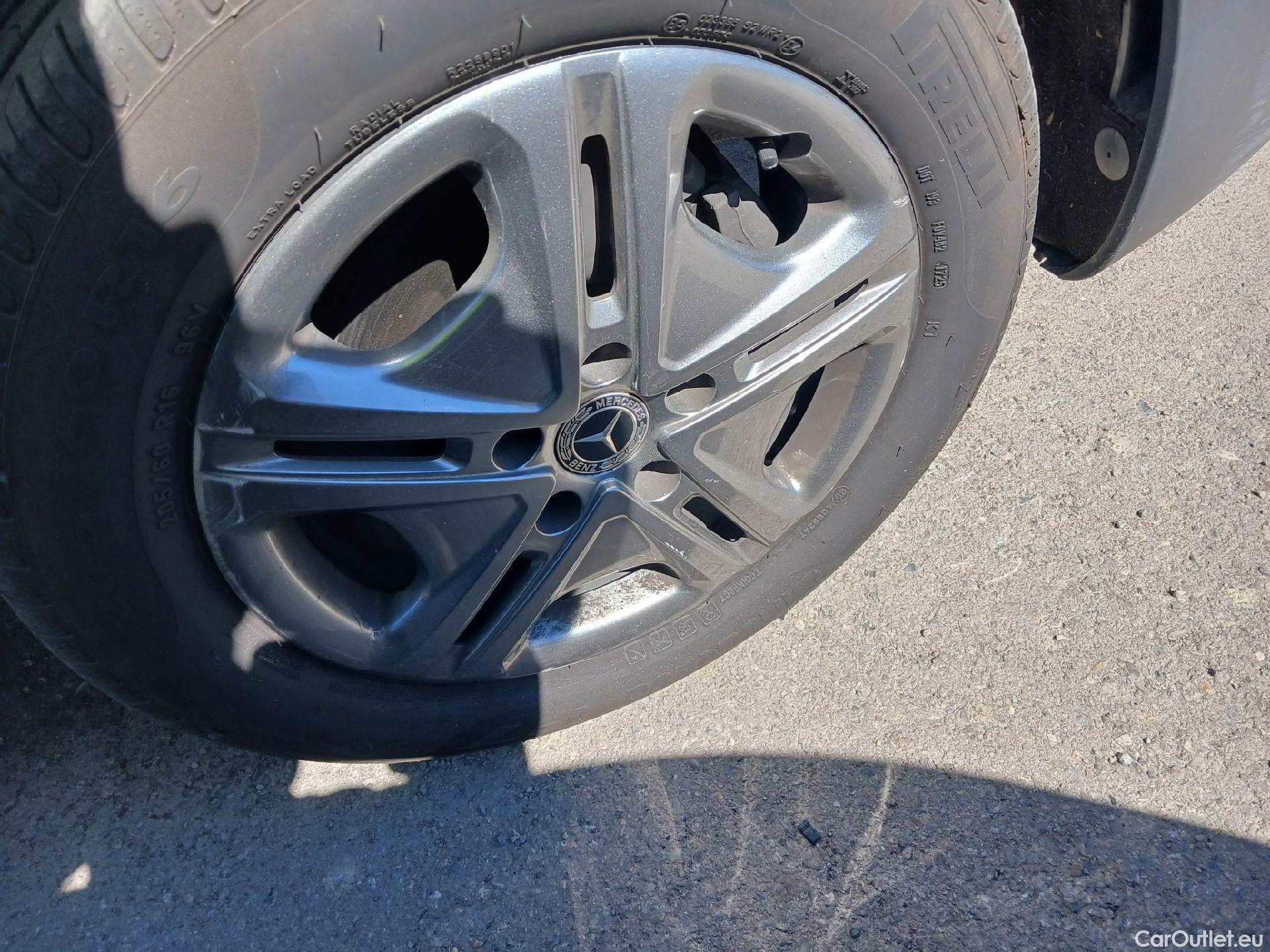  Mercedes  Citan MERCEDES-BENZ  / 2021 / 4P / furgón derivado de turismo 110 CDI 70kW Furgón Base Largo #41