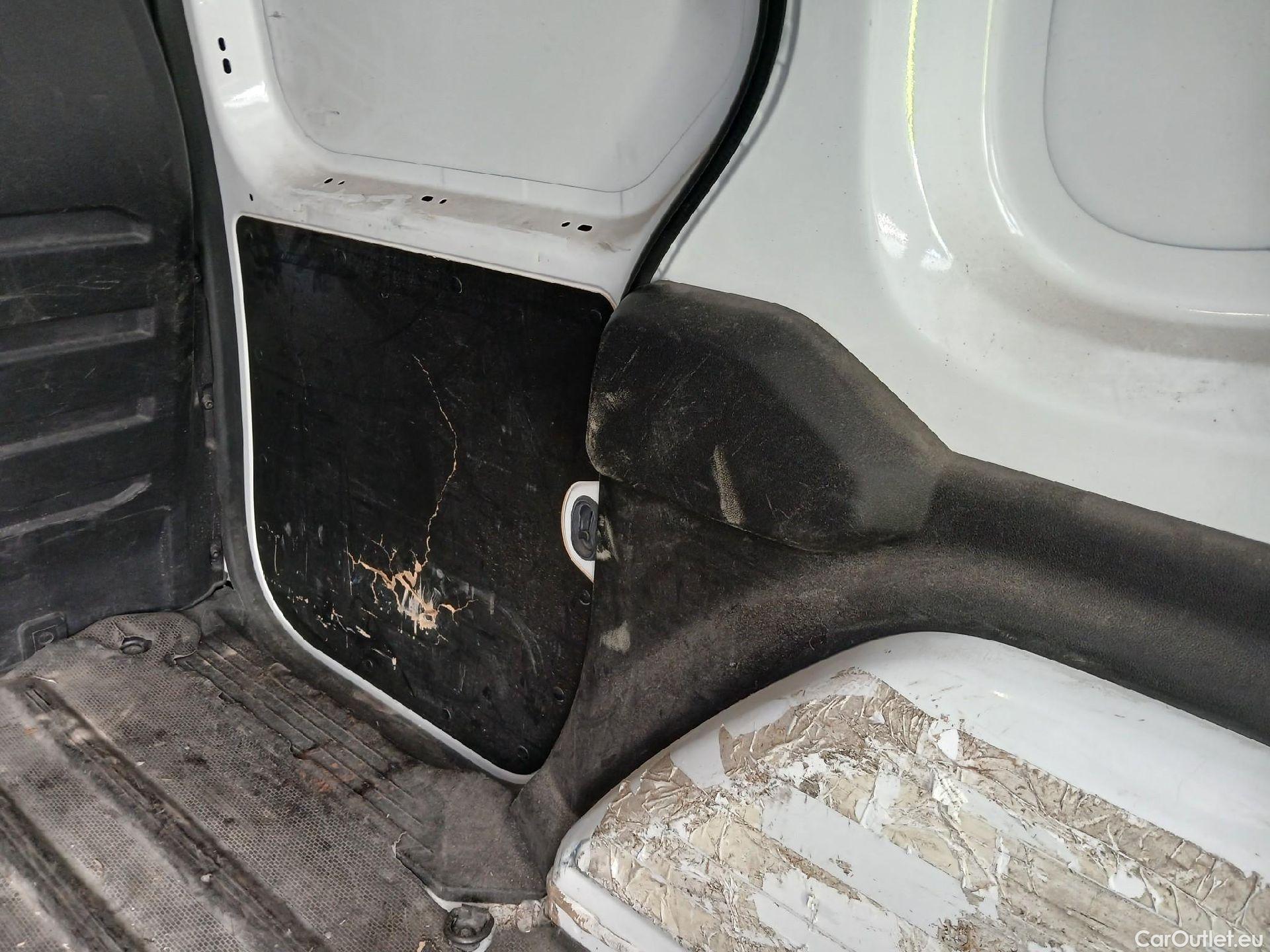  Mercedes  Citan MERCEDES-BENZ  / 2021 / 4P / furgón derivado de turismo 110 CDI 70kW Furgón Base Largo #33