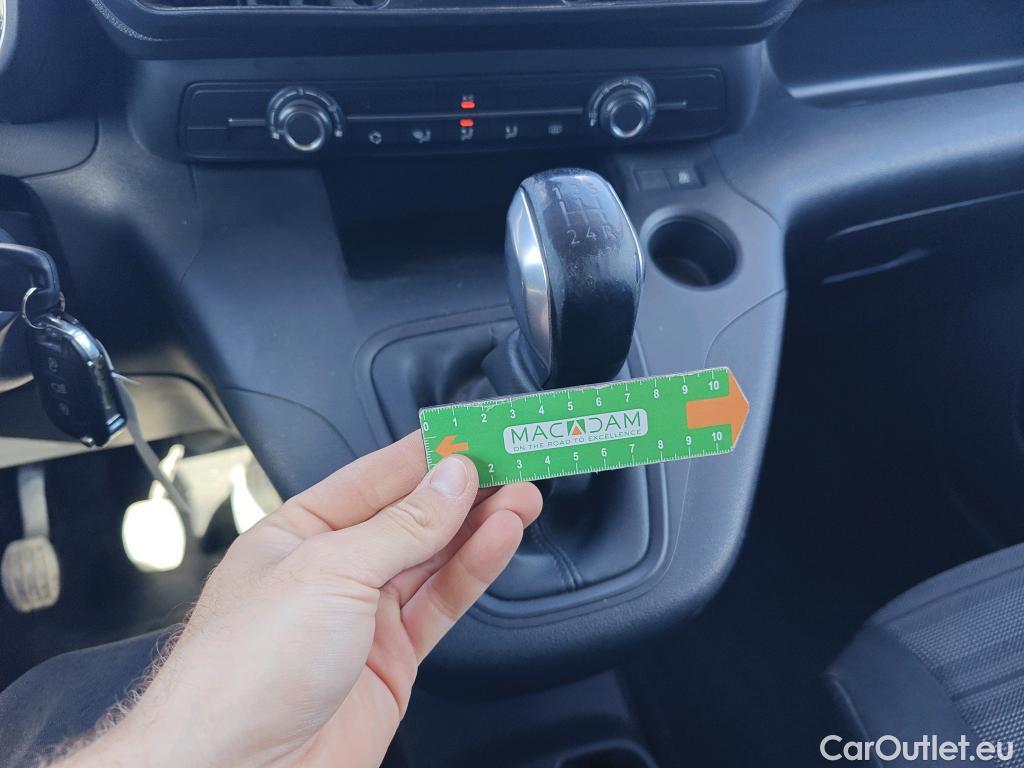  Opel  Combo OPEL  Life / 2018 / 5P / monovolumen compacto 1.5 TD 75kW (100CV) S/S Selective L (CX) #33