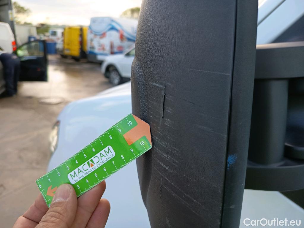  Nissan  NV400 NISSAN  / 2011 / 2P / chasis cabina L3H1 3,5T 2.3dCi 107kW FWD COMFORT #31